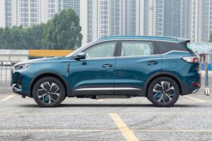 <span class=keywords><strong>Trouver</strong></span> une version similaire du Chery Tiggo 7 Plus Facelift 2024 |   SUV <span class=keywords><strong>d</strong></span>'occasion chinois à essence 1.6TGDI DCT édition Luxe - Product Image 5