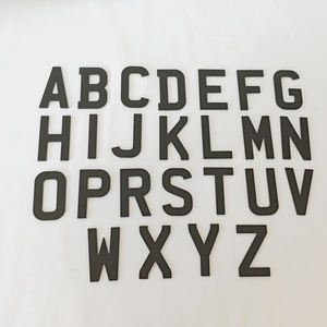 Vente en gros de lettres noires surélevées en 3D, autocollants en acrylique gravés au laser pour numéros de voiture, plaques d'impression gaufrées, trophées - Product Image 3