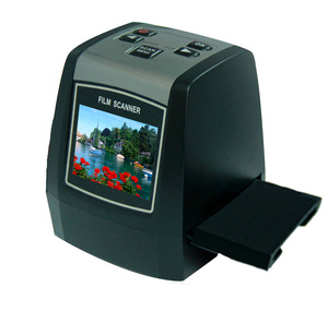 22MP Tout-En-1 <span class=keywords><strong>Film</strong></span> & <span class=keywords><strong>Scanner</strong></span> Diapo w/Vitesse-Boulons pour 35mm Négatifs et Diapositives, 110, 126, et Films <span class=keywords><strong>Super</strong></span> <span class=keywords><strong>8</strong></span> - Product Image 1