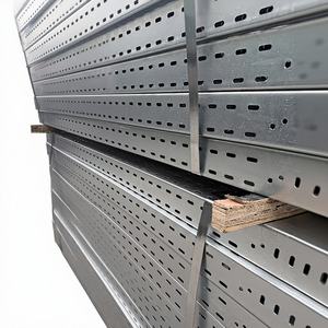 Système de montage en profilés en C perforés pour panneaux solaires Q235B anodisés - Product Image 2