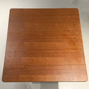 Plateaux de table de restaurant |   Design carré moderne, durable, facile à nettoyer, noyau en contreplaqué, surface en placage de bois véritable, finition peinte, marque GDRS - Product Image 1