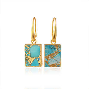 Pendientes geométricos colgantes de cobre azul Mohave con turquesa, joyería con gemas, pendientes rectangulares con baño de oro de 18k. - Product Image 1