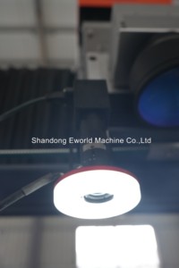 Machine de gravure automatique sur miroir par laser et sablage de verre avec LED et capacités de marquage maximales - Product Image 6