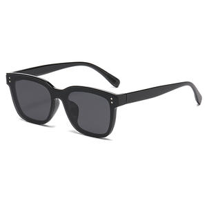 Ks-3860 Gafas de sol para mujer con montura cuadrada Tr Metals polarizadas Uv400 tipo 3, color negro C1, negro brillante - Product Image 2