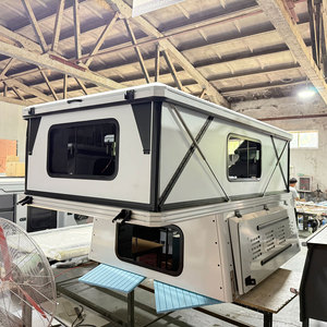 Camping-car léger tout en aluminium avec toit relevable, rangement externe et porte-bagages pour les voyages tout-terrain - Product Image 1