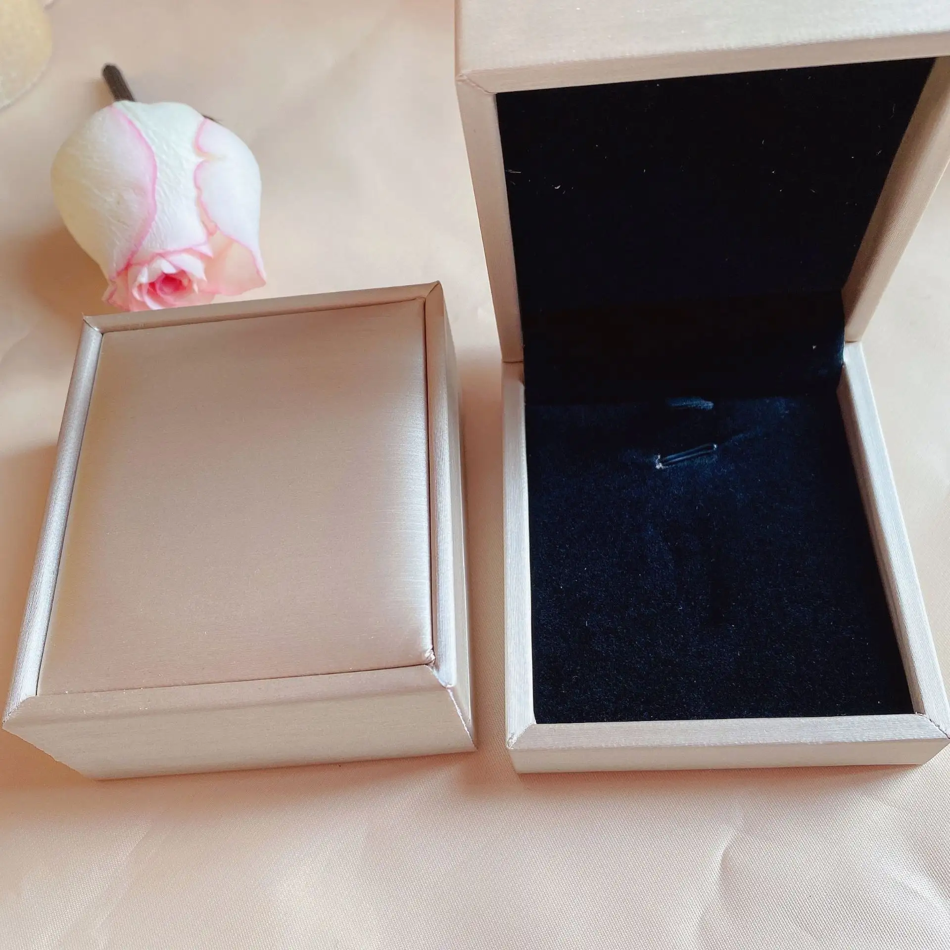 Fashion pearl bracelet necklace box Velvet box Jewelry birthday gift box