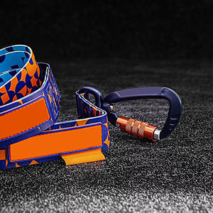 Correa impermeable para perro resistente a los olores con mosquetón de aluminio de bloqueo automático ligero giratorio de 360 ° construido para aventuras húmedas y salvajes - Product Image 3