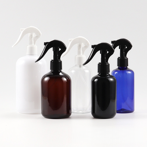 Botella de Plástico PET Negra de Forma Corta y Recta de 100/200/250/300/500 ml con Logotipo Personalizado y Tapa de Pulverización para Envasado de Productos para el Cuidado de la Piel - Product Image 1