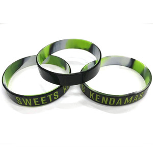 Vente en gros de bracelets en caoutchouc et de bracelets de baseball en silicone Bracelets en <span class=keywords><strong>plastique</strong></span> personnalisés Bracelets en caoutchouc personnalisés - Product Image 4