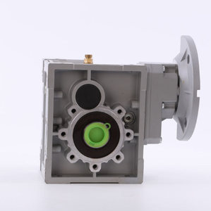 Caja de Engranajes Hiperboloide BKM con Motor TKM, Reductor de Engranajes Helicoidales de Alta Relación - Product Image 3