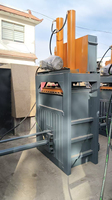 Presse à balles hydraulique verticale 80T pour bouteilles PET, vêtements usagés, canettes en plastique, applications de recyclage par compression de déchets