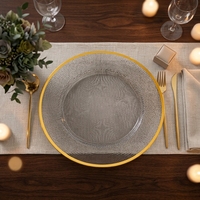 Assiettes de présentation élégantes de 13 pouces en plastique transparent avec bordure dorée, style minimaliste, pour mariage, événement, fête, vaisselle de table, 100 pièces, logo personnalisé