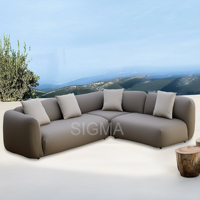 Canapés carrés Chesterfield sur mesure Sigma, écologiques, avec pieds en bois, tailles et styles personnalisables pour salons