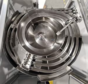 Alimentador Vibratorio de Acero Inoxidable de Grado Alimenticio TKF, 10kW 220V, Controlado por PLC para Aplicaciones con Necesidades Especiales - Product Image 3