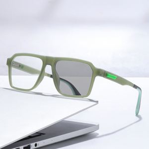 Gafas con Logotipo Personalizado, Nuevas Gafas Fotocromáticas Cuadradas TR90 con Protección Anti Luz Azul y Cambio de Color de Moda 2025 para Hombre y Mujer - Product Image 4