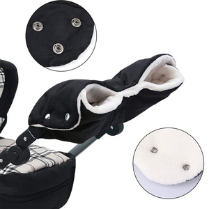 Gants de poussette pour bébé, mitaines chaudes d'hiver en tissu Oxford noir pour une utilisation par temps froid - Product Image 5