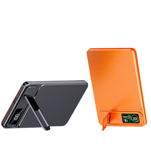 Banco de Energía Inalámbrico Magnético de 20W con Soporte Plegable, <span class=keywords><strong>Batería</strong></span> Magnética de 10000mAh Compatible con Dispositivos Magnéticos para Teléfonos Inteligentes - Product Image 1