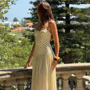 Vestido Maxi Plissado Feminino Elegante com Estampa de Bolinhas, Alças Finas e Decote Halter, Costas Nuas e Contraste de Cores, Coleção Verão <span class=keywords><strong>2026</strong></span> - 3526 - Product Image 1