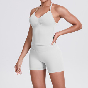 Completo Sportivo da Donna a Tre Pezzi con Effetto Modellante, Top Halter, per Yoga, Fitness e Corsa, Tinta Unita per Attività all'Aperto - Product Image 5