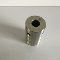 Accouplement flexible en acier inoxydable de type tournage CNC de bonne qualité avec alésage de 10 mm pour moteur et boîte de vitesses