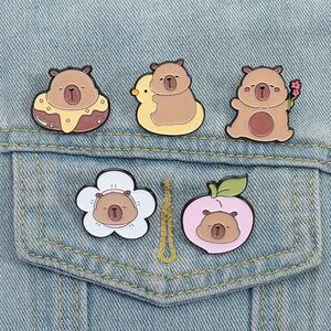 Mignon Capybara émail broche paresseux Animal dessin animé broche drôle métal revers Badge bijoux cadeau pour enfants et amis - Product Image 1