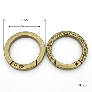 <span class=keywords><strong>Mousqueton</strong></span> circulaire anti-rouille de 30 mm personnalisé avec logo gravé, <span class=keywords><strong>mousqueton</strong></span> à ressort en métal - Product Image 4