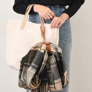 Porte-objets portable en cuir PU pour foulards, gants, anti-perte, avec boucles de rangement de voyage, pinces à chapeaux, breloque de sac multifonction - Product Image 3