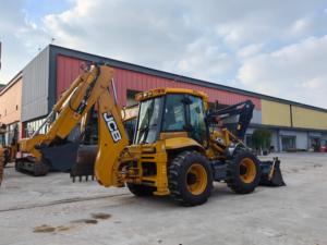 Chargeuse-pelleteuse Caterpillar CAT 420F d'occasion en bon état de marche, 4 roues motrices, moteur CAT d'origine - Product Image 5