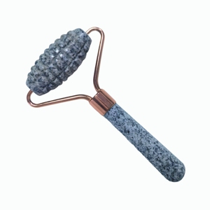 Rodillo Facial de Mármol con Púas Grandes para Masaje Gua Sha - Product Image 5