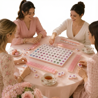Tuiles de Mahjong Américaines Roses 160 Pièces, Ensemble de Mahjong en Acrylique Gravé Rouge Vert, Jeu de Divertissement Portable de Luxe à 4 Couches
