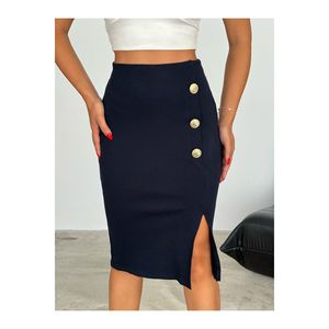Jupe noire côtelée pour femme avec fente latérale et boutons dorés, longueur midi, pour un usage quotidien - Product Image 6