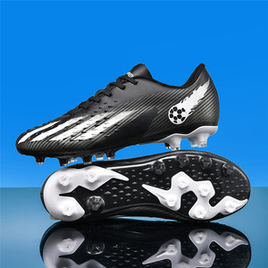 Zapatos de fútbol para hombre, parte superior sintética negra, suela de plástico, tacos largos para entrenamiento y uso en partidos, talla 40 a 47 - Product Image 3