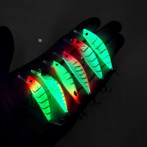 Señuelo Duro Luminoso de ABS de 5.5cm/6g para Pesca en Agua Salada y Dulce, con Anzuelos para Pesca a Largo Alcance - Product Image 1