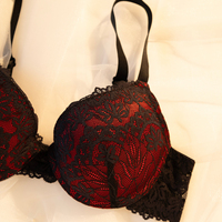 Ensemble de lingerie sexy pour femmes, dentelle à imprimé floral, soutien-gorge push-up à armatures en nylon, culotte G-string avec nœud, respectueux de l'environnement