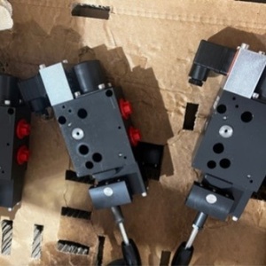 Pièces de pompe à béton pour engins de construction : Plaque multi-voies HAVI pour pompes à béton avec garantie de 3 ans - Product Image 2