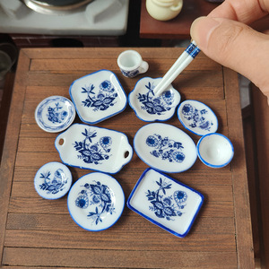 Vajilla de Cerámica <span class=keywords><strong>Azul</strong></span> y Blanca en Miniatura 1:12, Platos Pequeños, Accesorios de Decoración para <span class=keywords><strong>Casa</strong></span> de Muñecas - Product Image 1