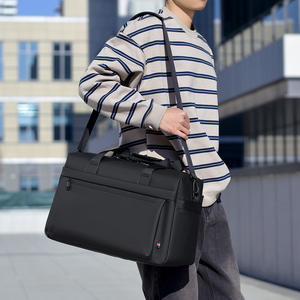 Sac de voyage portable en tissu Oxford de haute qualité, design plat sportif, fermeture éclair, échantillon gratuit, pliable, accessoire décontracté pour le bureau et les affaires - Product Image 3