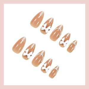 24 <span class=keywords><strong>Uñas</strong></span> <span class=keywords><strong>Postizas</strong></span> Color Nude con Lazo 3D Blanco y Decoración de Perlas, <span class=keywords><strong>Uñas</strong></span> <span class=keywords><strong>Postizas</strong></span> Almendradas con Degradado Transparente, Hechas a Mano <span class=keywords><strong>para</strong></span> Mujeres y <span class=keywords><strong>Niñas</strong></span> - Product Image 3