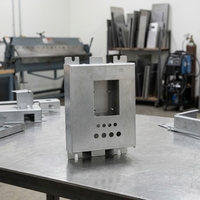 Caja de control/conexión/paso de puerta personalizada de chapa metálica de aluminio con corte láser de precisión y remaches, fabricación de cajas electrónicas.