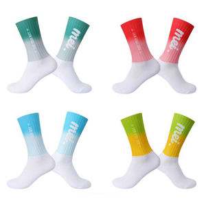 Venta al por mayor bajo MOQ Aero ciclismo <span class=keywords><strong>calcetines</strong></span> populares <span class=keywords><strong>MTB</strong></span> bicicleta correr carrera deportes <span class=keywords><strong>calcetines</strong></span> nueva tendencia diseño personalizado ciclismo <span class=keywords><strong>calcetines</strong></span> para hombres - Product Image 3