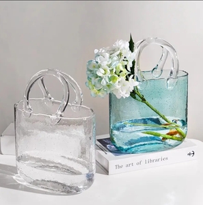 Vaso de Vidro Transparente Bolsa de Vidro com Alça Vaso Moderno em Formato de Bolsa de Mão Exclusiva para Flores de Casamento ou Uso como Aquário - Product Image 3