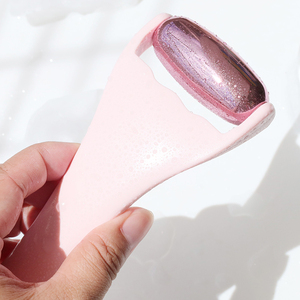 Rodillo Facial de Acero Inoxidable con Mango de ABS <span class=keywords><strong>para</strong></span> el Cuidado de <span class=keywords><strong>la</strong></span> Piel, Herramienta de Lifting Facial, Rodillo de Hielo <span class=keywords><strong>para</strong></span> Rostro, Ojos y Cuerpo - Product Image 4