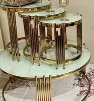 Nouvelle conception de meubles de salon de luxe, table basse en marbre blanc avec cadre en acier inoxydable doré, ensemble de 4 pièces
