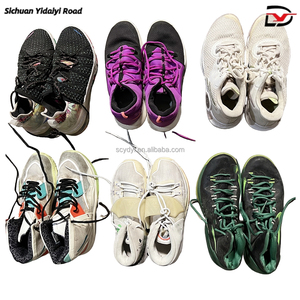 Chaussures de basketball d'occasion pour hommes S04 – Vente chaude de chaussures de basketball usagées de marque européenne – Chaussures de sport d'occasion en gros - Product Image 1