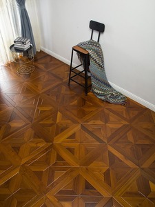 Prefinished Thiết kế sàn gỗ bán buôn sang trọng mô hình độc đáo nội thất gỗ sồi sàn gỗ - Product Image 2