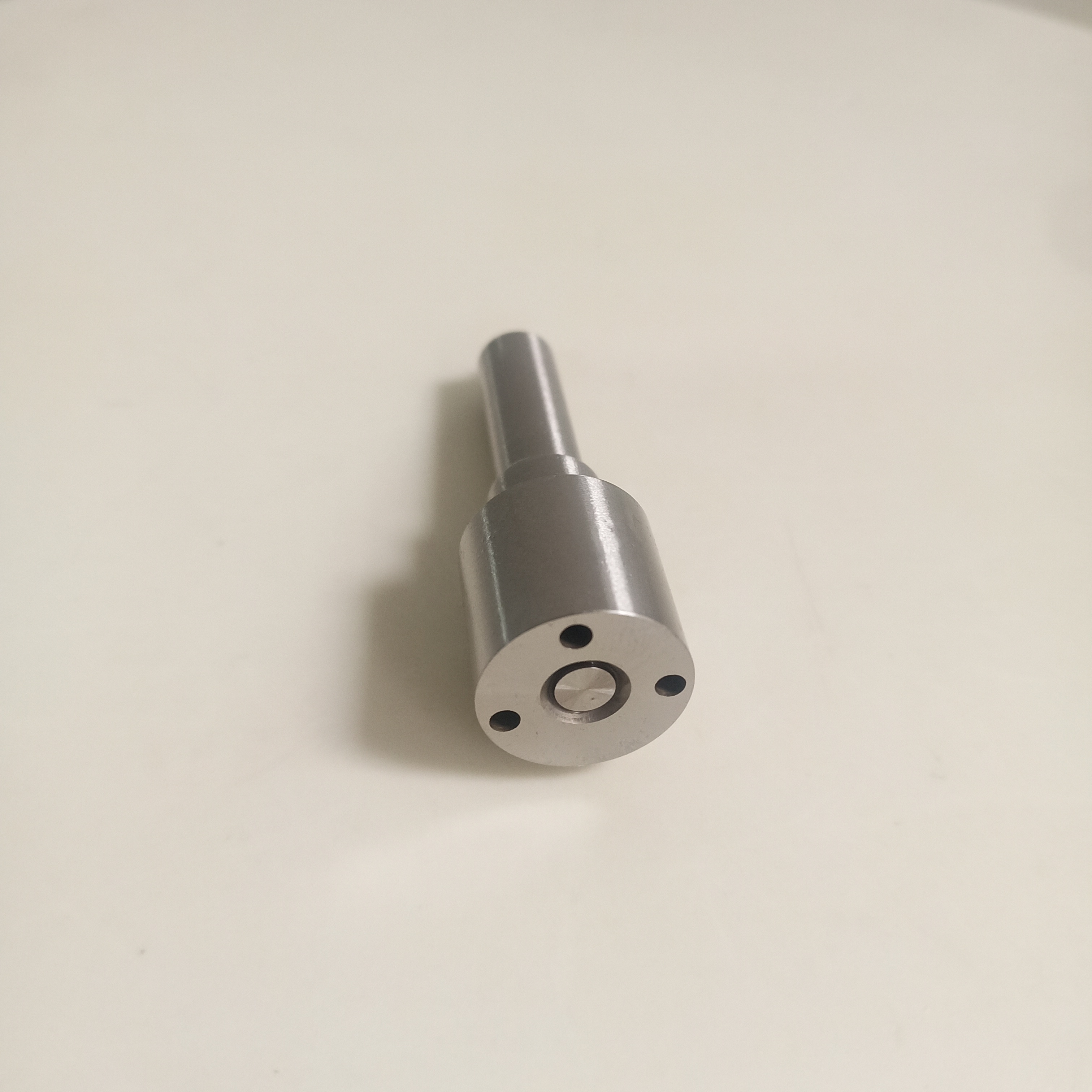 High Quality New Fuel Injector Nozzle DLLA154PN270 Common Rail Fuel Sprayer Nozzle 105017-2700  For BENZ ISUZU