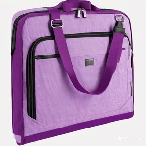 Bolsa de Viaje Plegable con Ruedas de 28.5 Pulgadas, Gran Capacidad, para Disfraces y Ropa, Fabricada por BSCI - Product Image 1