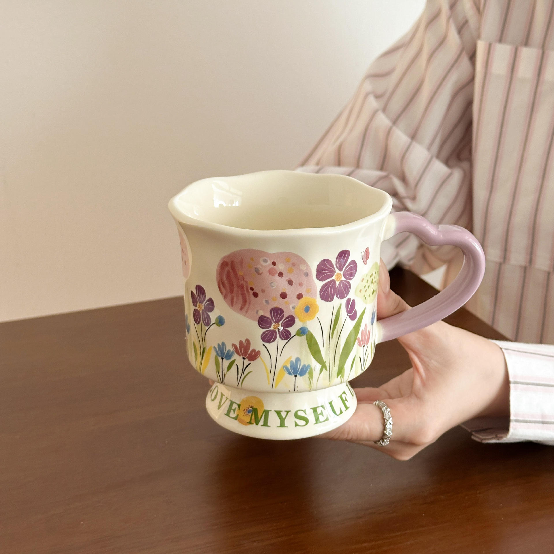 แก้วดอกไม้-สีม่วง