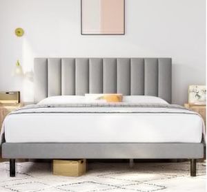 Кровать размера «queen-size» с винтажным дизайном, металлическим каркасом, мягким изголовьем и деревянными ламелями. - Product Image 5