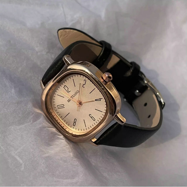 Existing Wholesale Online Watch for Girl Women Simple Fashion WristBand Student Watch Lady Quartz Wrist Watch